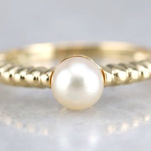 Pearl Solitaire Ring